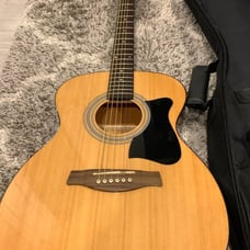 Acoustic Guitar w/ case