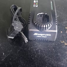 SNAP ON CHARGER BRAND NEW