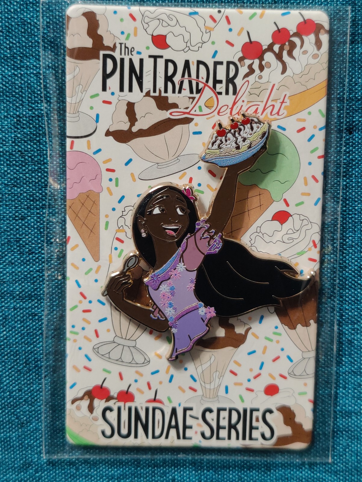Isabela Pin Trader Delight Pin