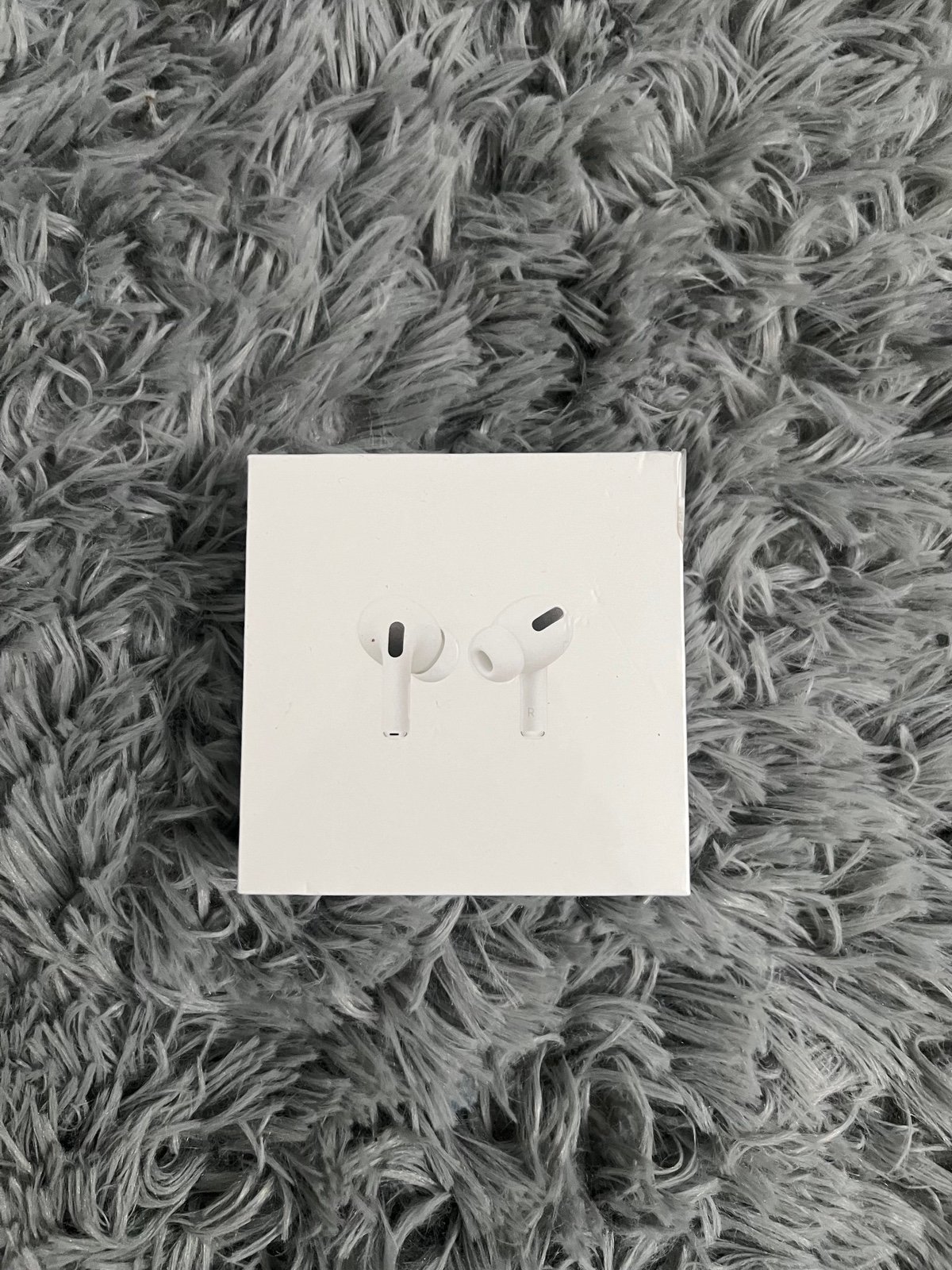 Apple AirPods 2nd Generation with Charging Case