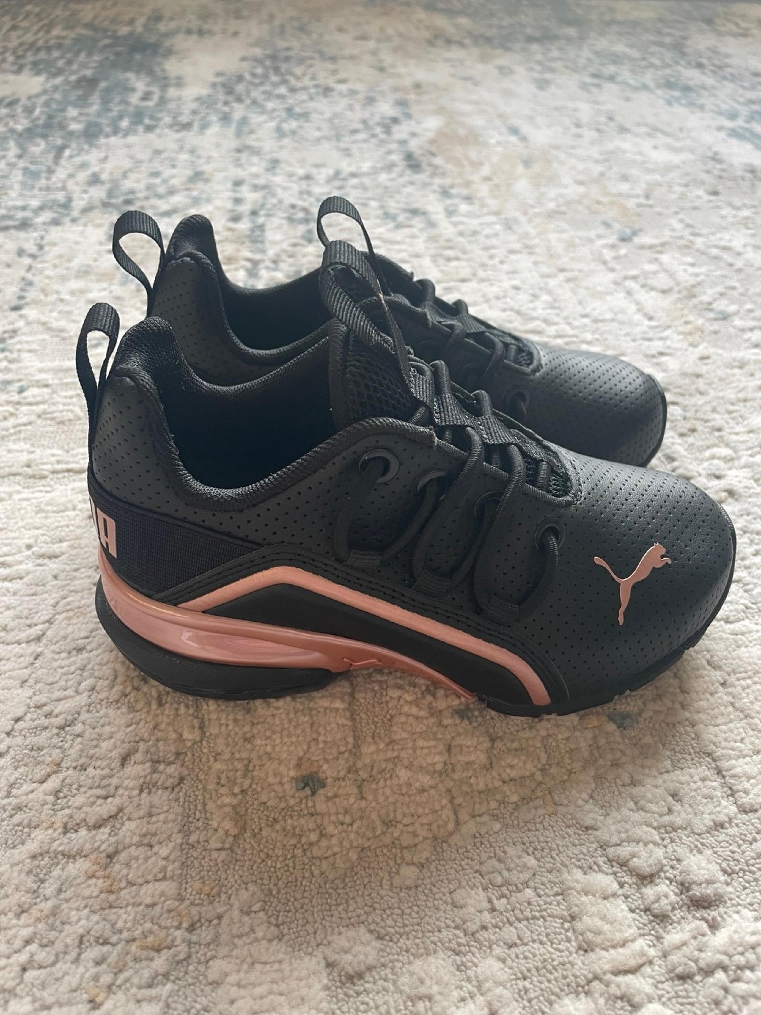 Puma Shoes Kinderfit softfoam. Girls Size 10.5. Brand new, never worn.