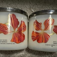 Bath and body works Sweet red mango 3 wick candles