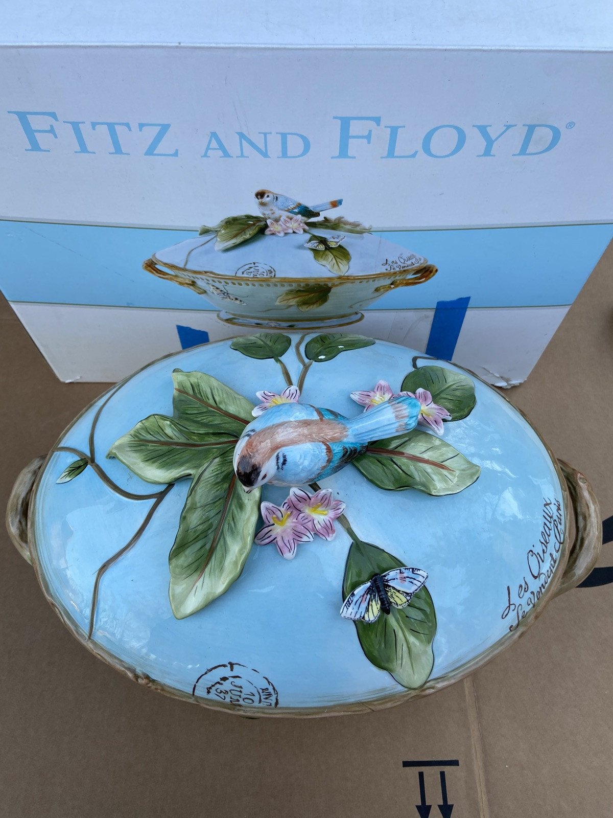 Fitz & Floyd Toulouse Blue Tureen & Ladle 9001560 with