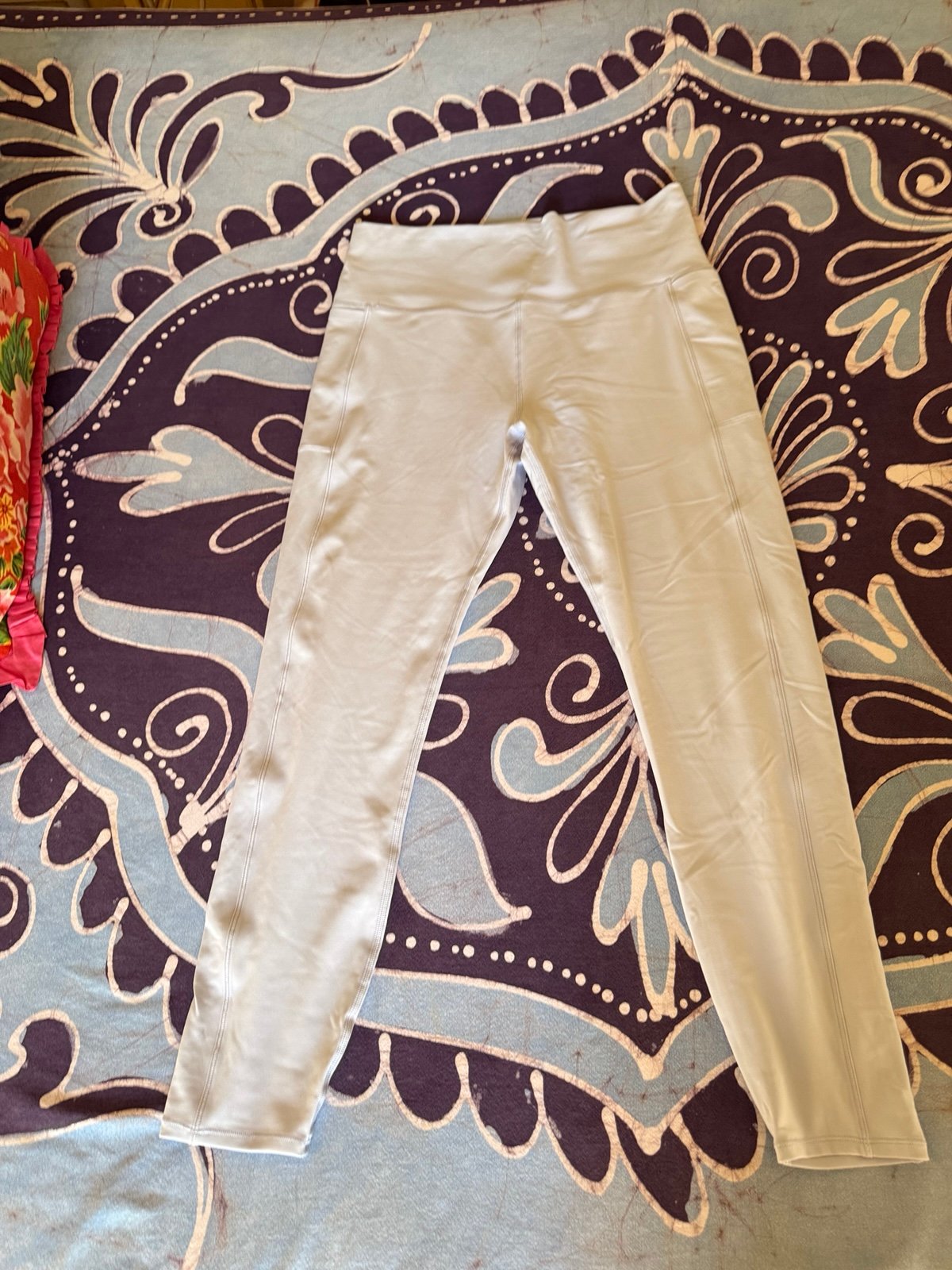 Vuori Light Lavender Leggings with Pockets