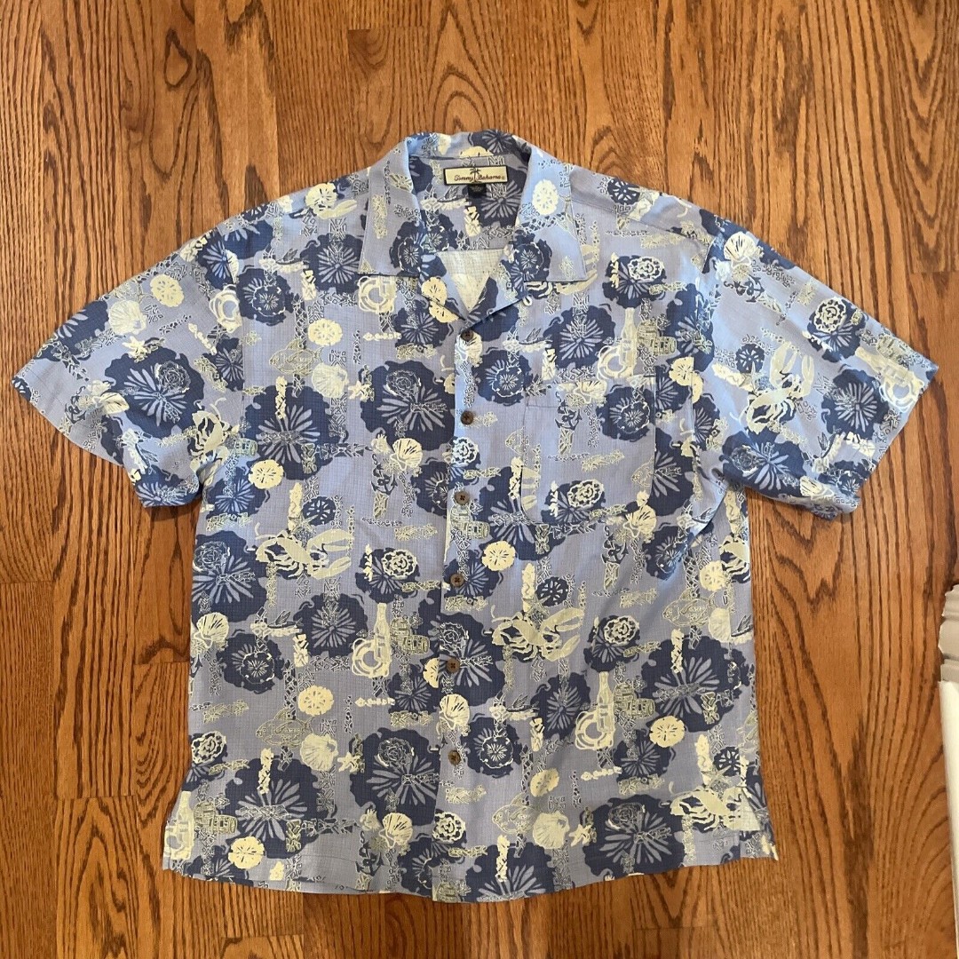 Tommy Bahama Mens Short Sleeve Button Down Shirt - M- 100 percent silk