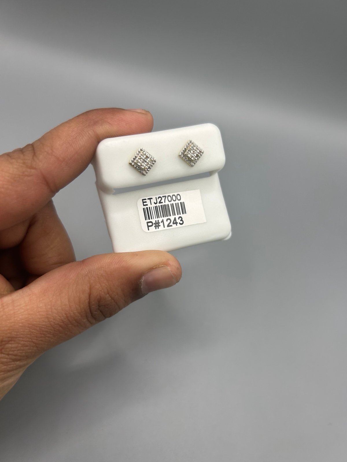 Diamond studs