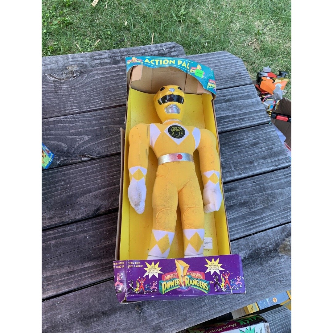Mighty Morphin Power Rangers Yellow Ranger 20 Action Pal Doll 1993 NEW