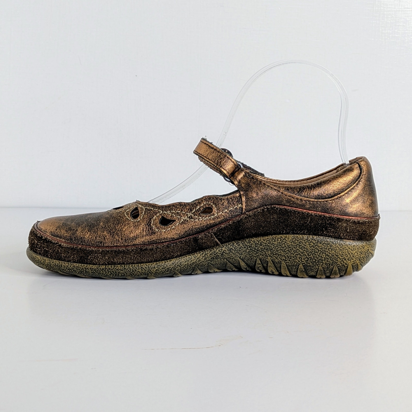 Naot Shoes Rahina EU 38 Copper Metallic Mary Jane Strap Comfort Hook and Loop