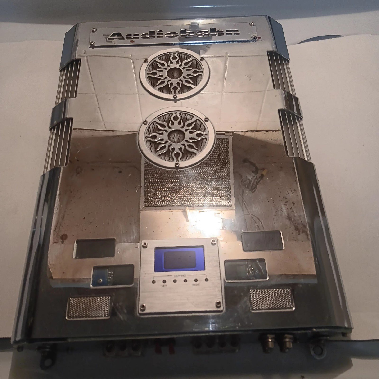 Audiobahn a3201t amp