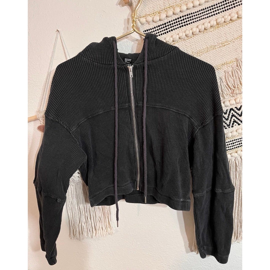 cropped hoodie