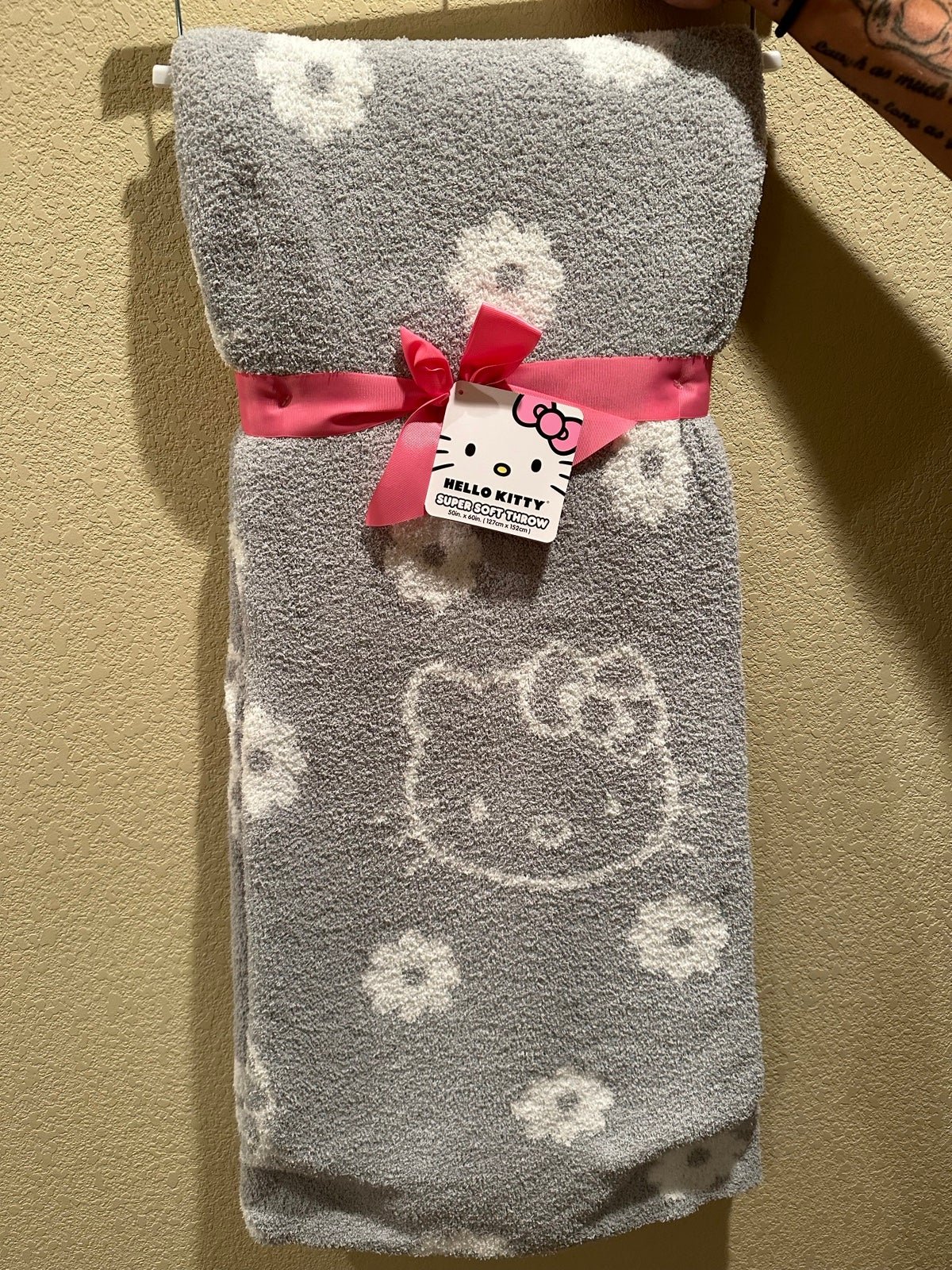 grey Hello Kitty super soft throw blanket