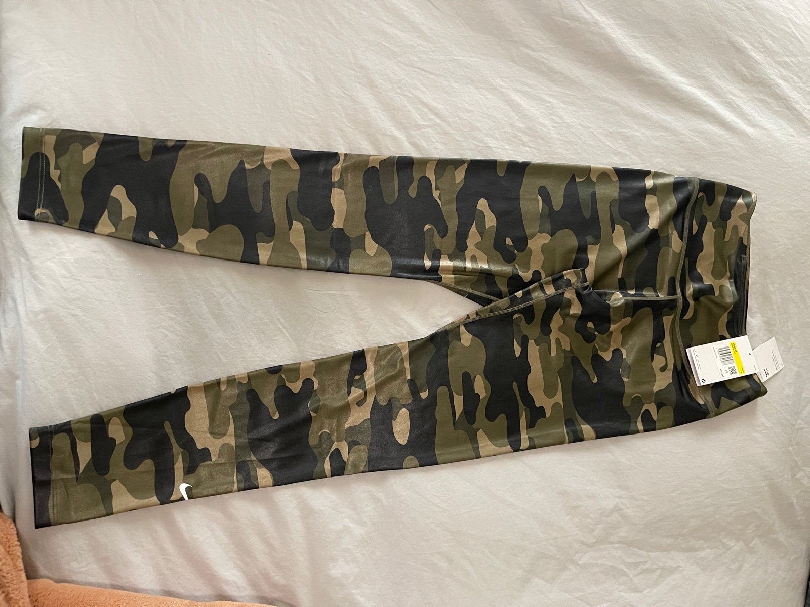 Nike One Tight Fit Camo Leggings