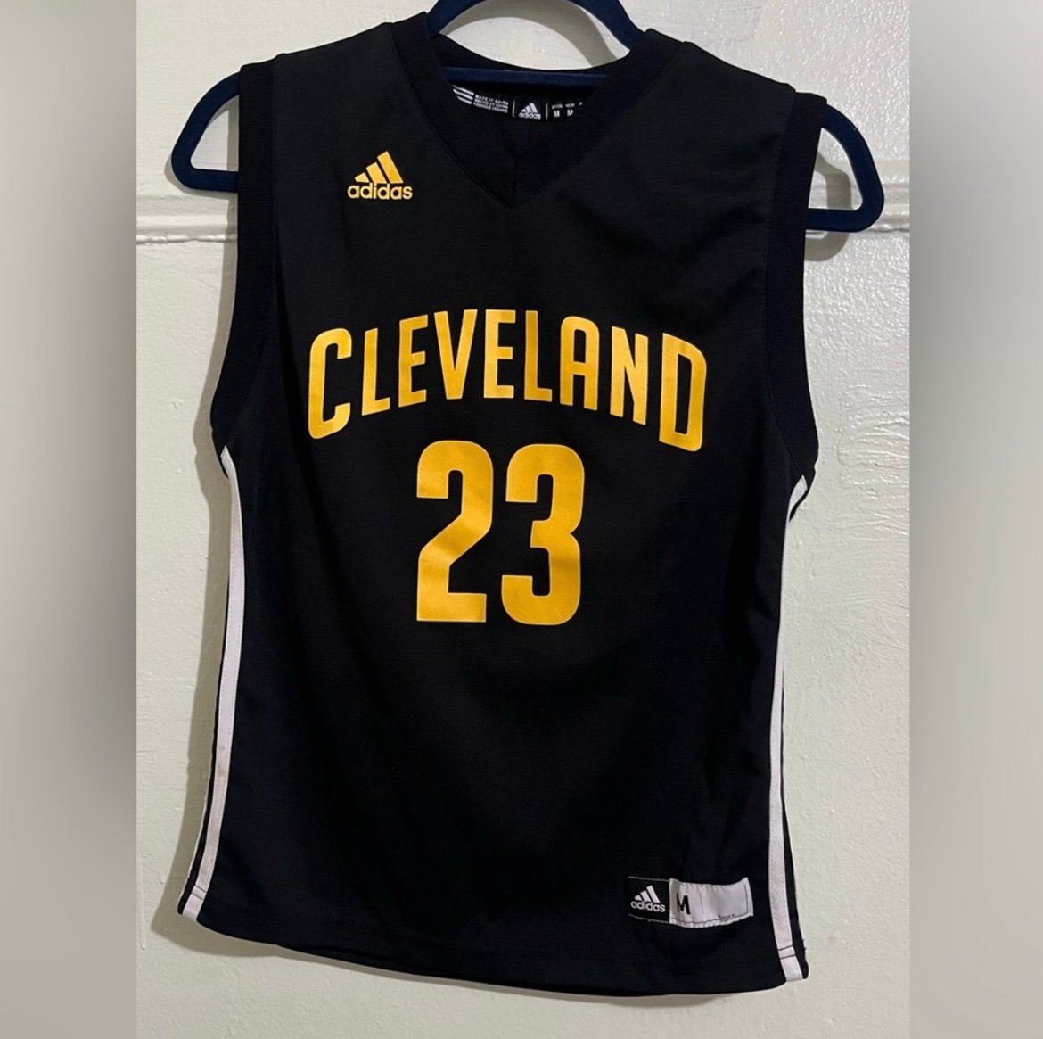 Authentic Adidas NBA LeBron James Cleveland Basketball Jersey #23 Youth