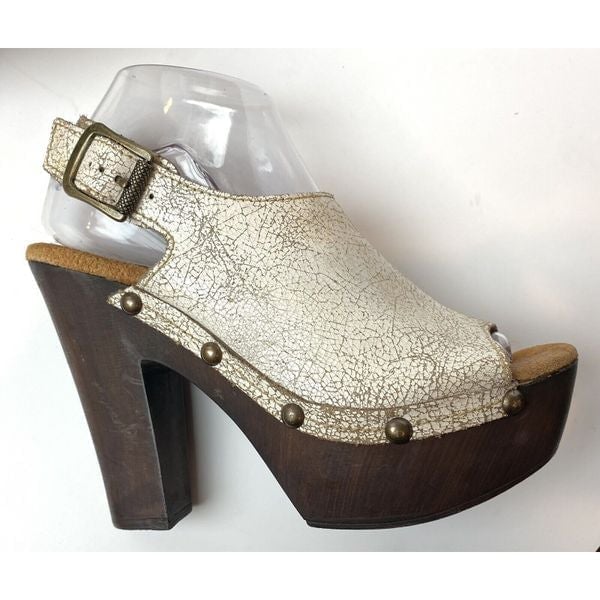 Sbicca Womens White Cracked Leather Chunky Heel Size 7