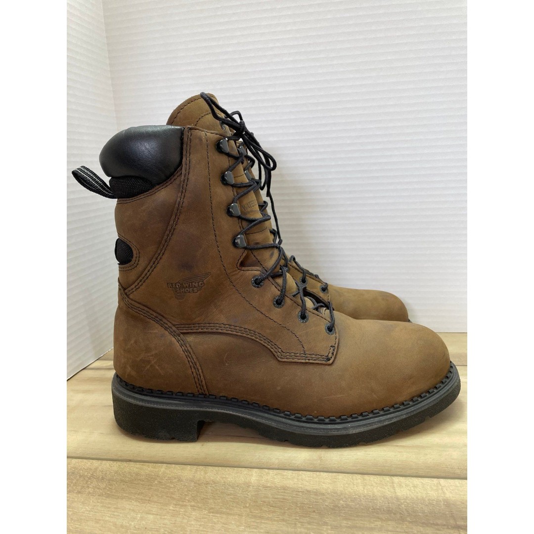 Red Wing 8” steel toe waterproof work boots 2211 size 9.5