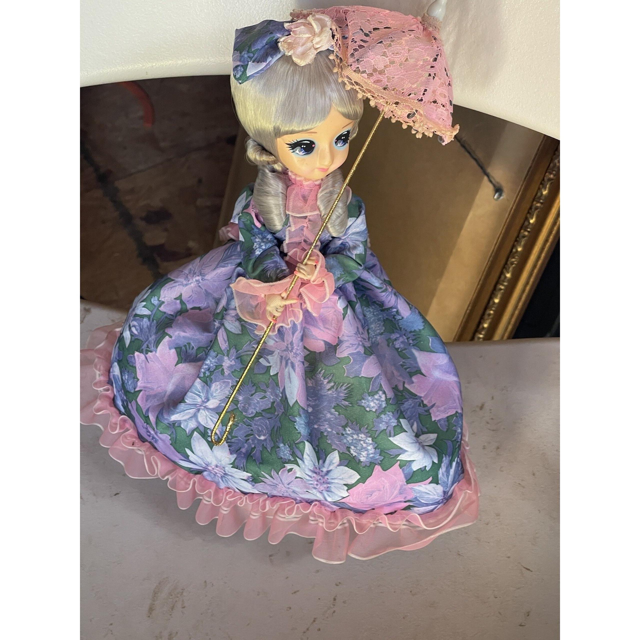 KOREAN DOLL FANCY PINK DRESS UNDRANDED MADE IN KOREA ON STAND  With Music Vtg