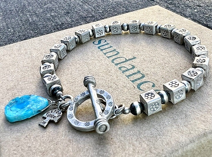 Details about U&C Sundance Rock Crystal Quartz & White Frosted Quartz Sterling Silver Bracelet Details about U&C Sundance Rock Crystal Quartz & White Frosted Quartz Sterling Silver Bracelet