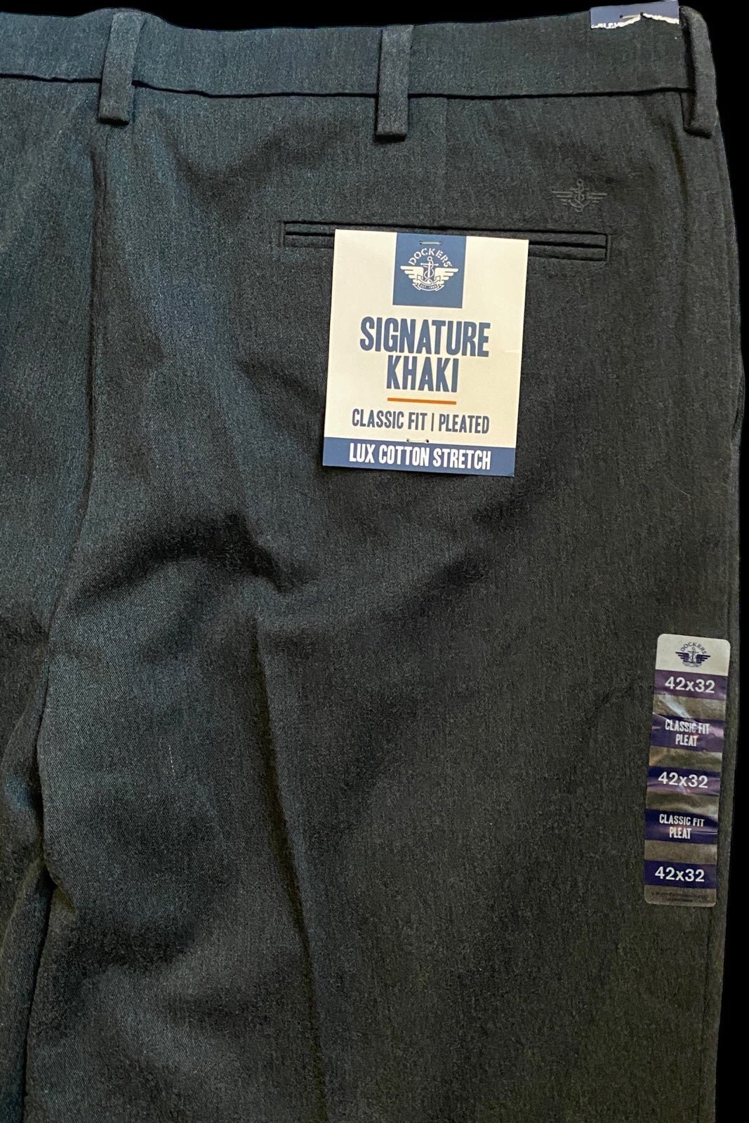 Men's Dockers® Relaxed Fit Comfort Stretch Pleated Cuffed Khaki Pants