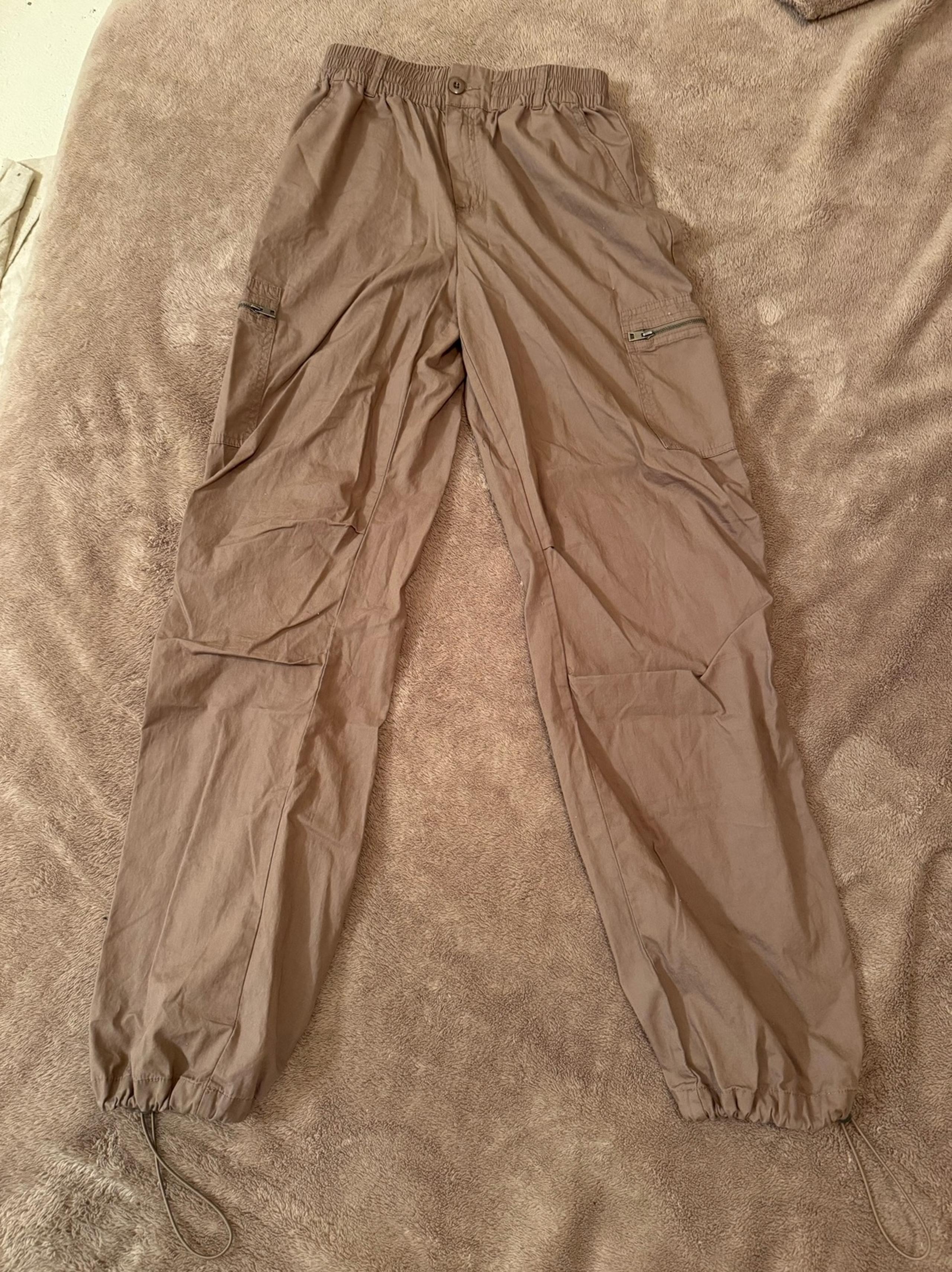 Small Forever 21 Cargo