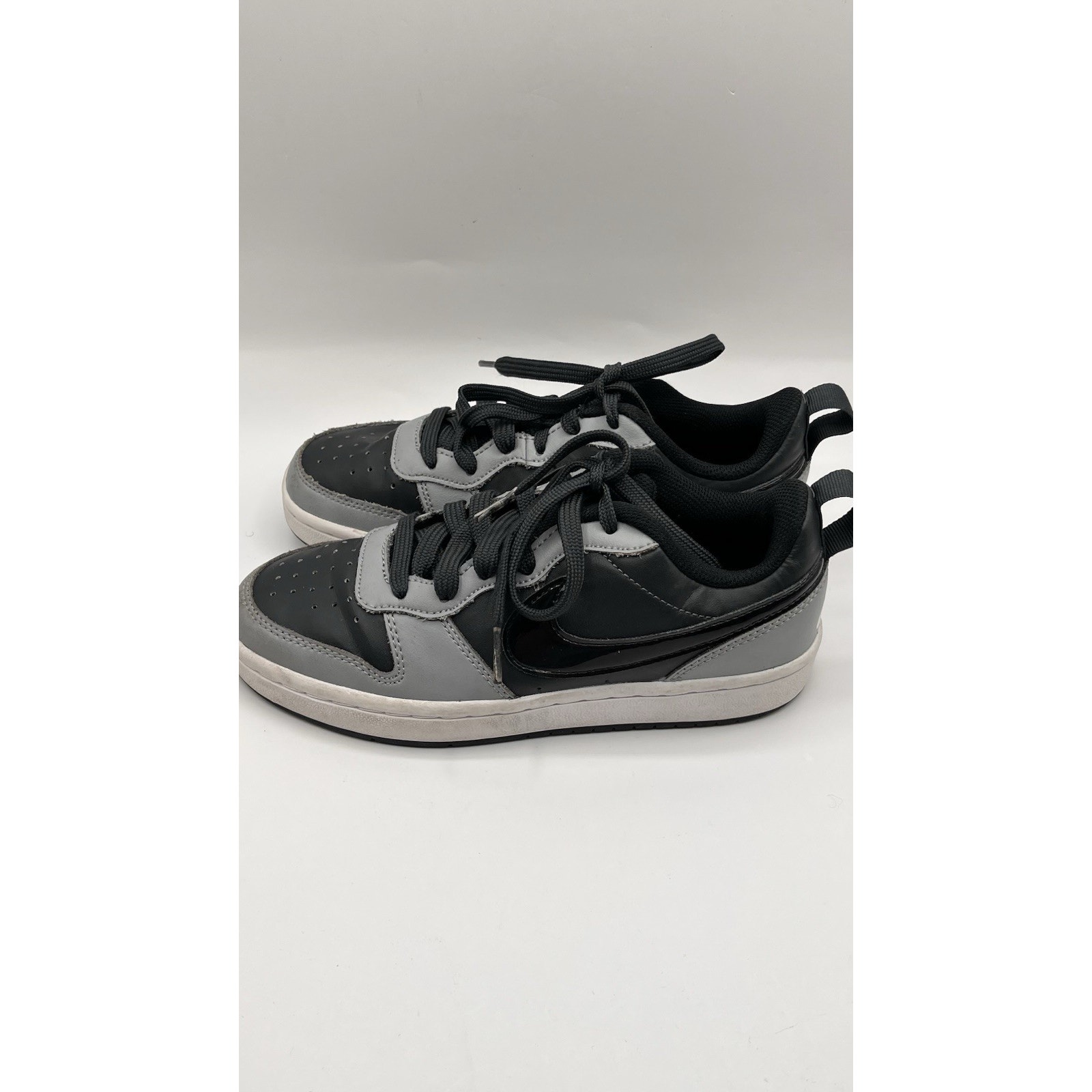 Nike Court Borough 2 Low Anthracite Stadium Grey - BQ5448-014 Boys Sneakers 3.5Y