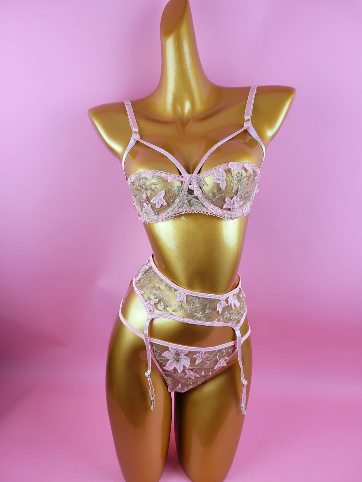 Embroidered Mesh Underwire Garter Set