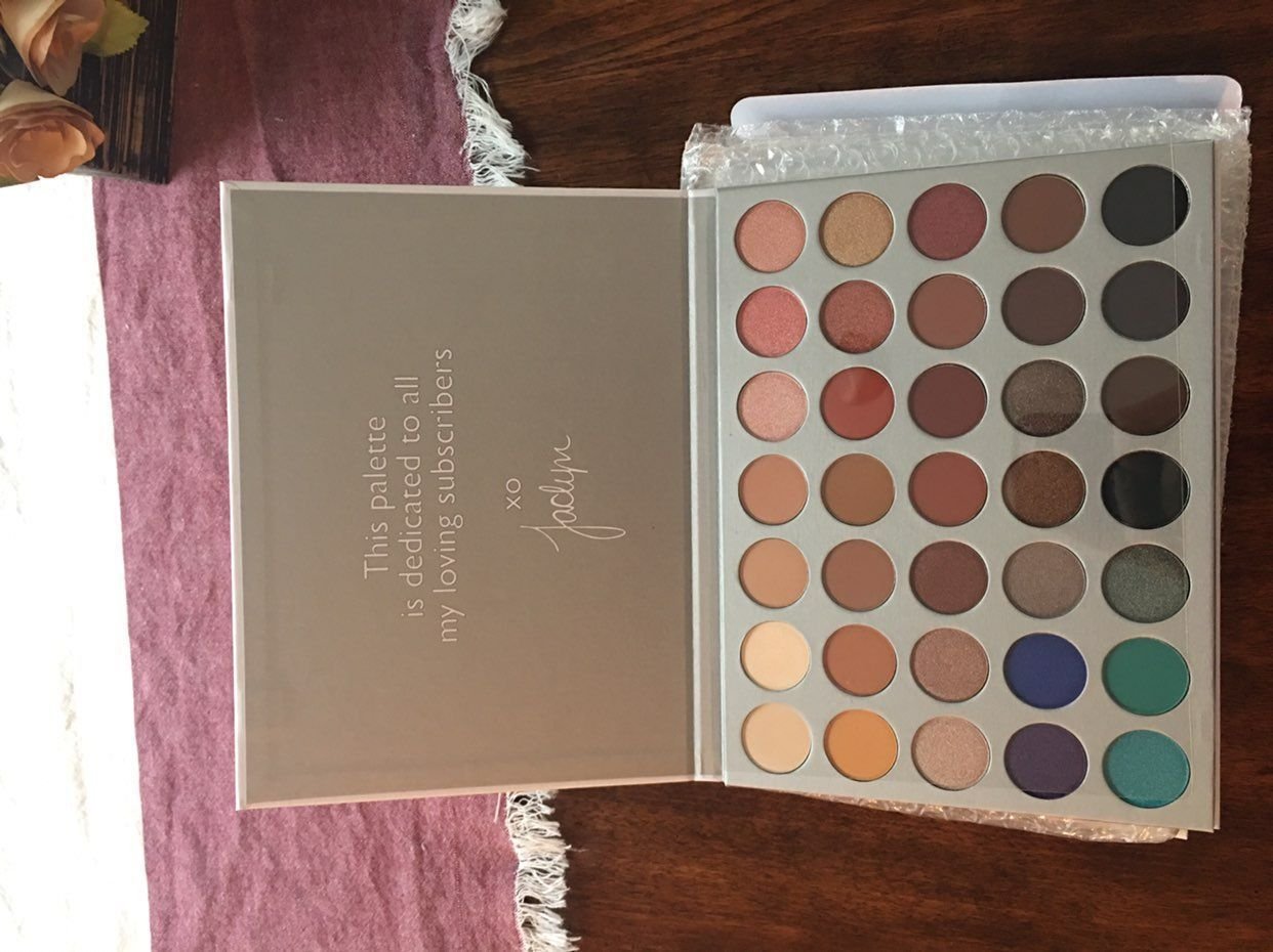 Jaclyn hill Palette