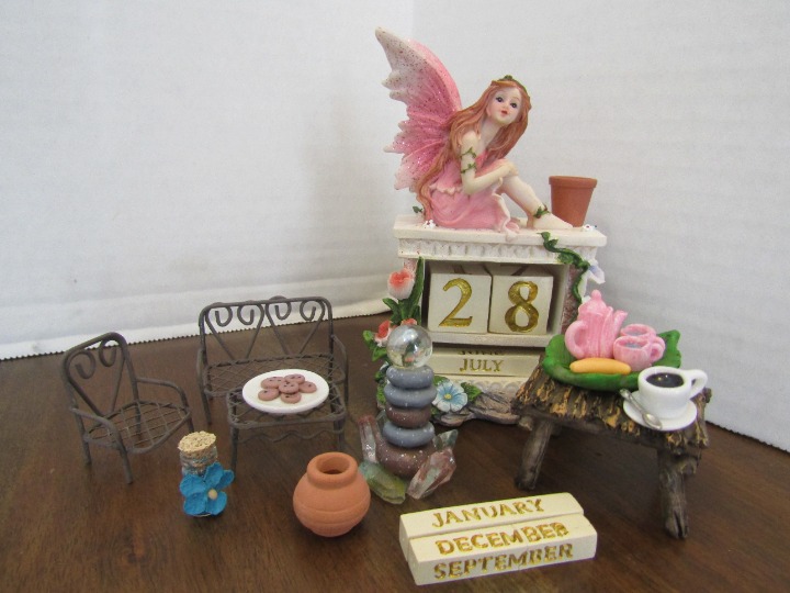 Pink Fairy Block Calendar with Assorted Miniatures Resin Collectibles Lot