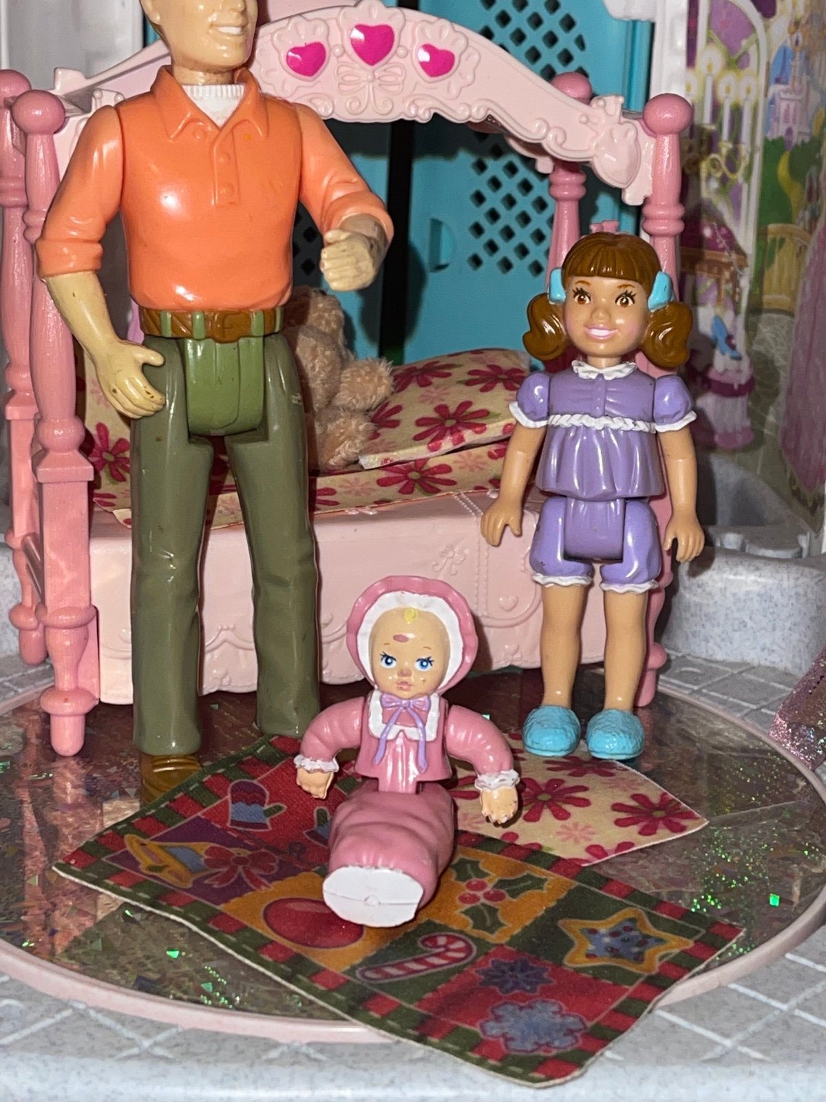 Playskool family girl pigtails & baby w blanket dollhouse set
