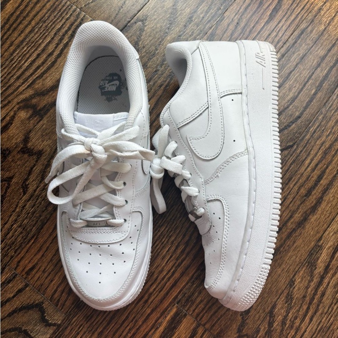 Nike White Air Force 1 Sneakers Leather Low-Top Boys Size 7 Big Kids Worn Once