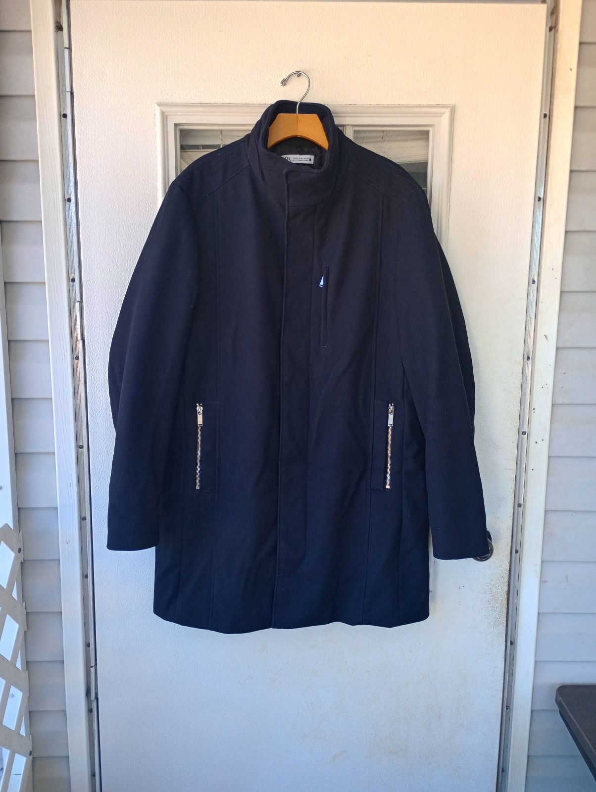 Zara Men's Navy Blue coat size XL