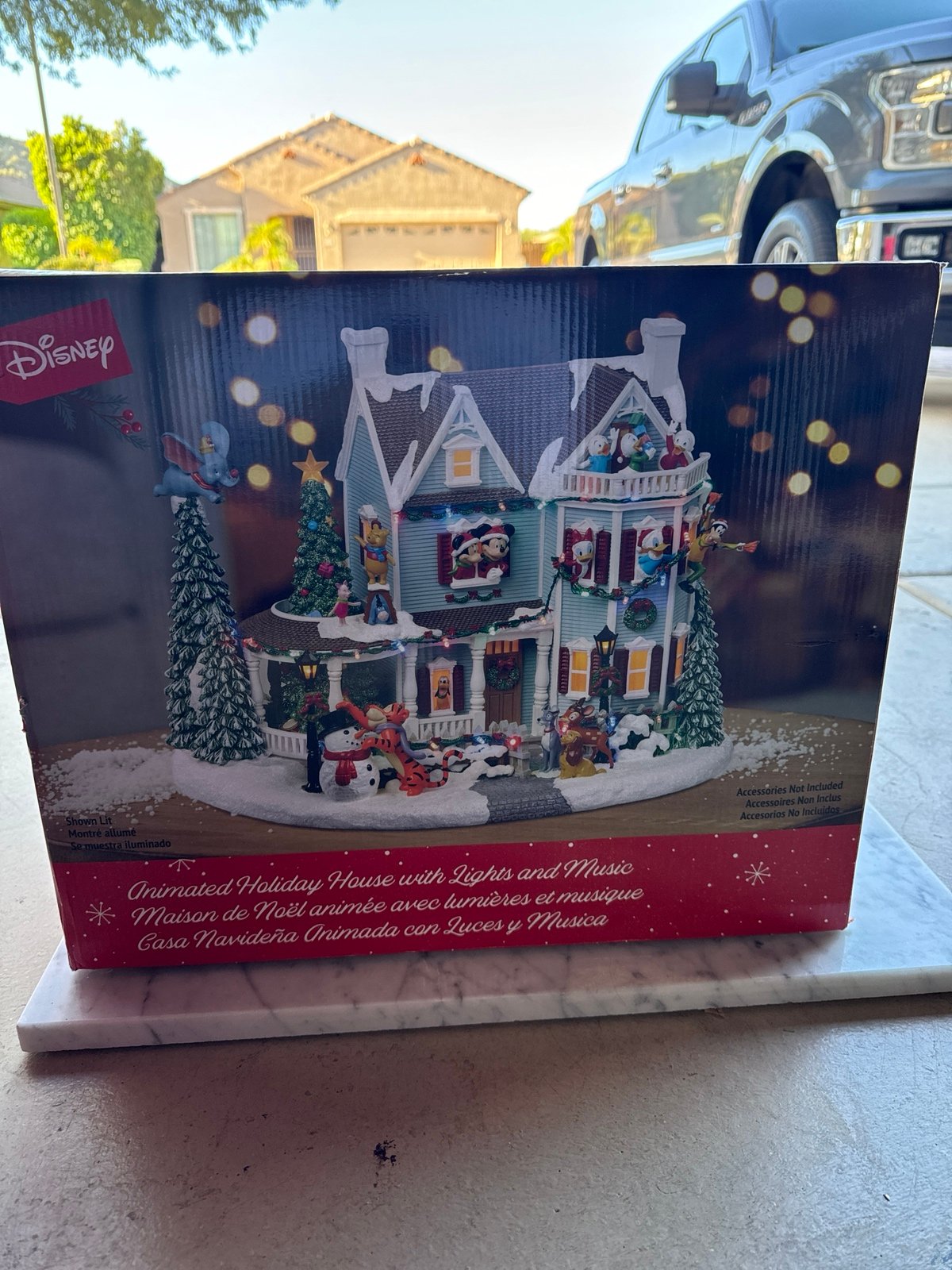 2022 used In Box Disney Animated Holiday House