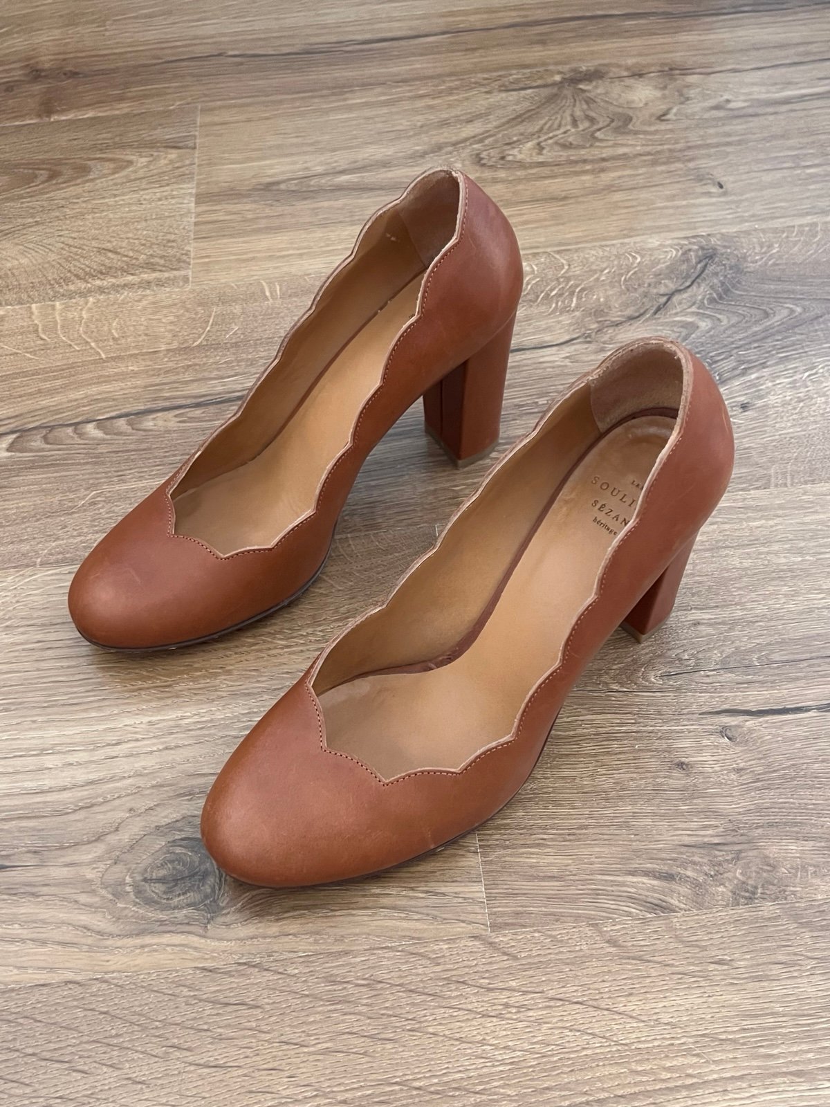 Sezane scalloped pumps