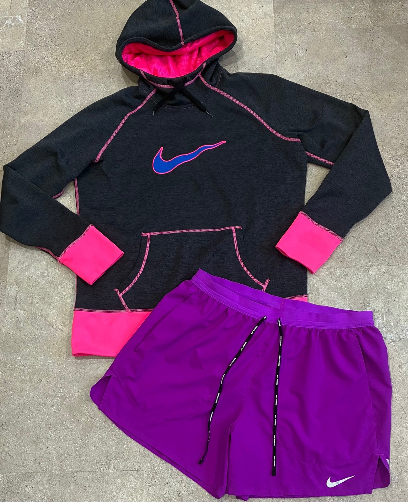Womens NIKE Hoodie Sweatshirt & Athletic Shorts, sz Large