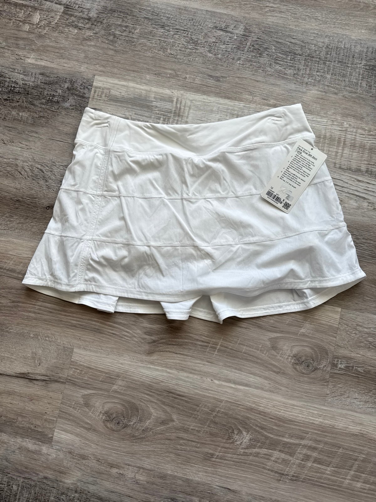 Lululemon white Pace rival MR skirt NWT size 12