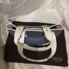 purses and handbags