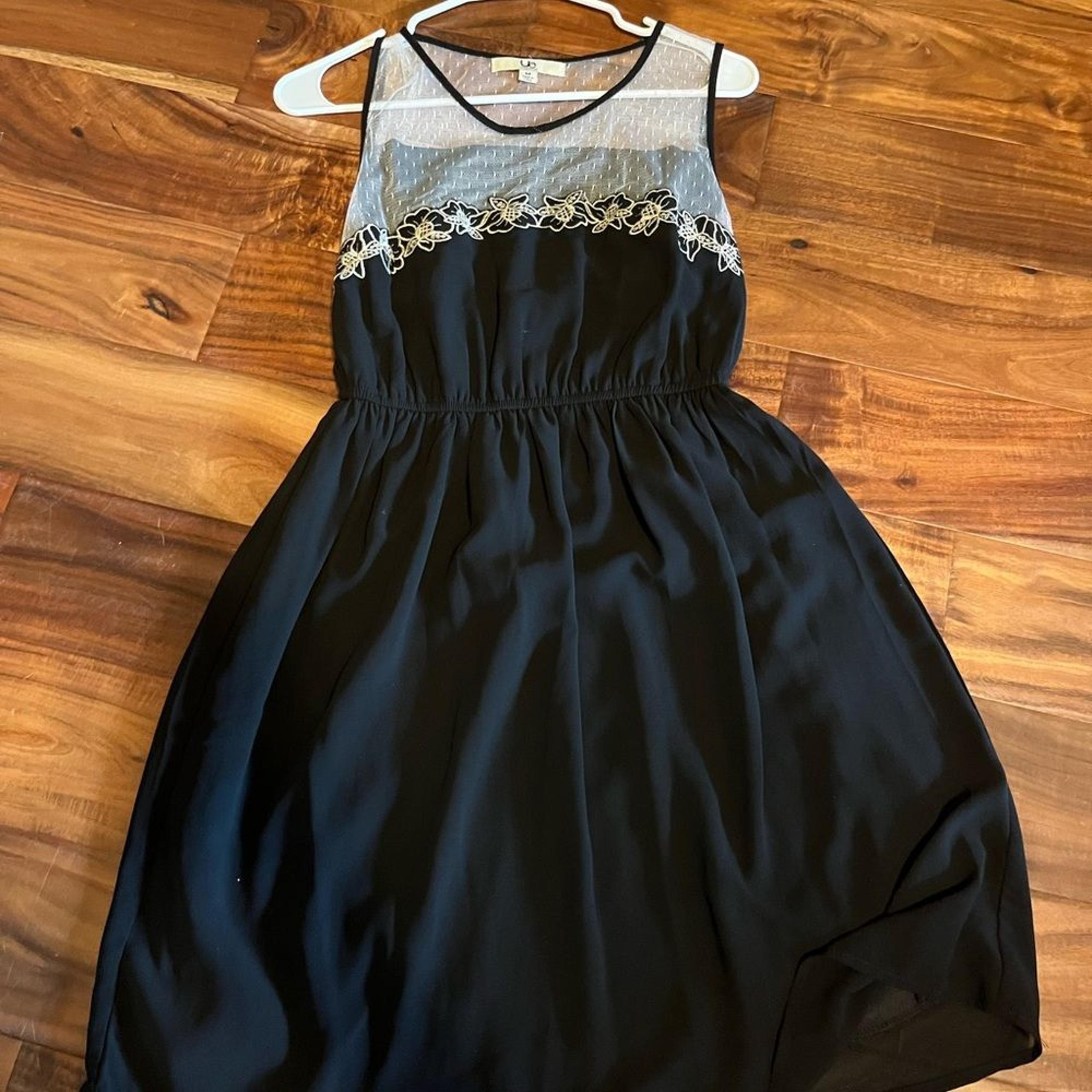 Ya Los Angeles black lace dress size medium