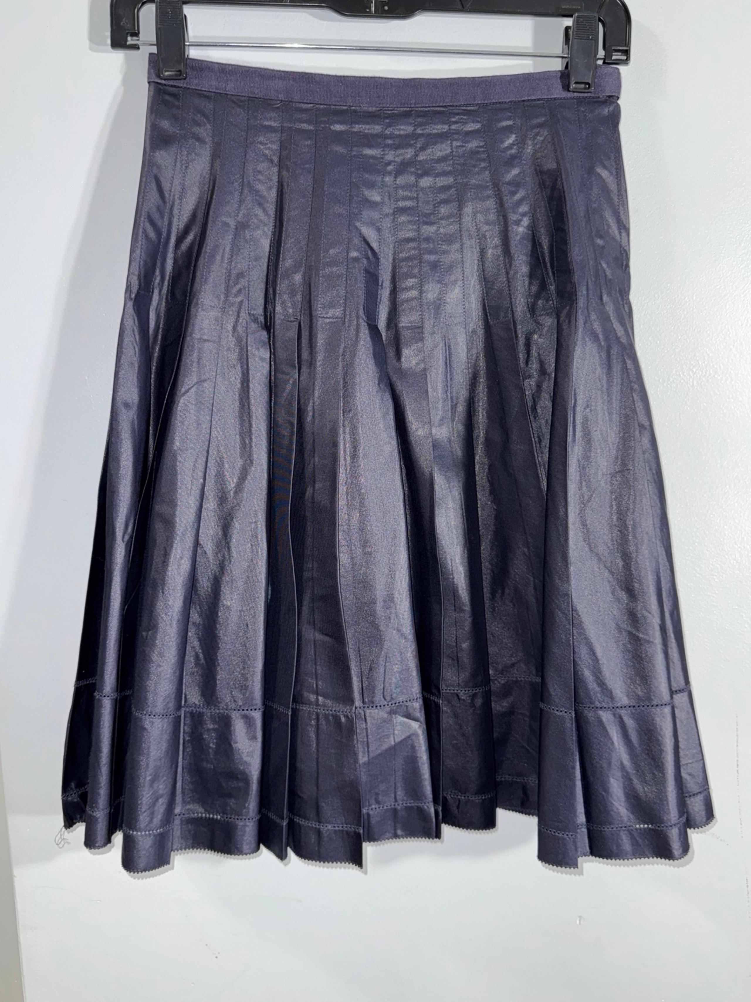 Ted Baker London blue pleated shiny fabric finish open seam crochet size 0