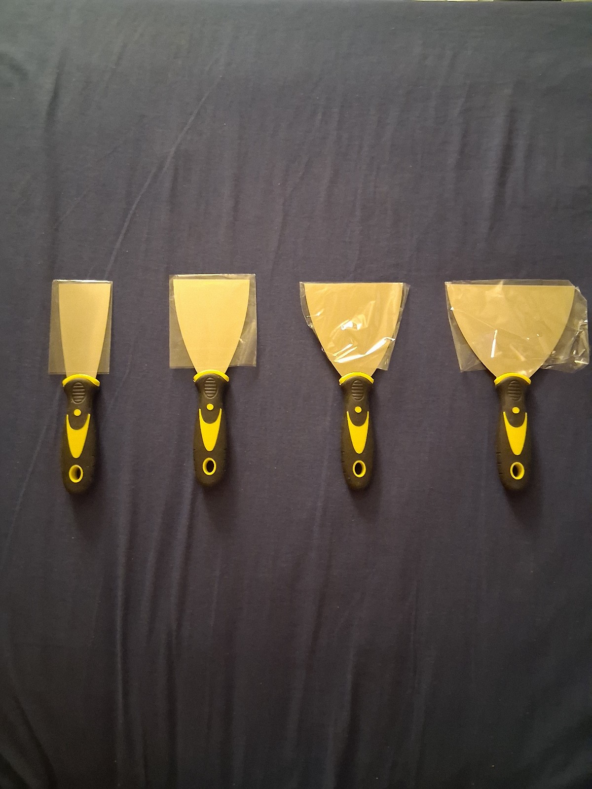 Beyotool: 4 Piece Putty Knife Set