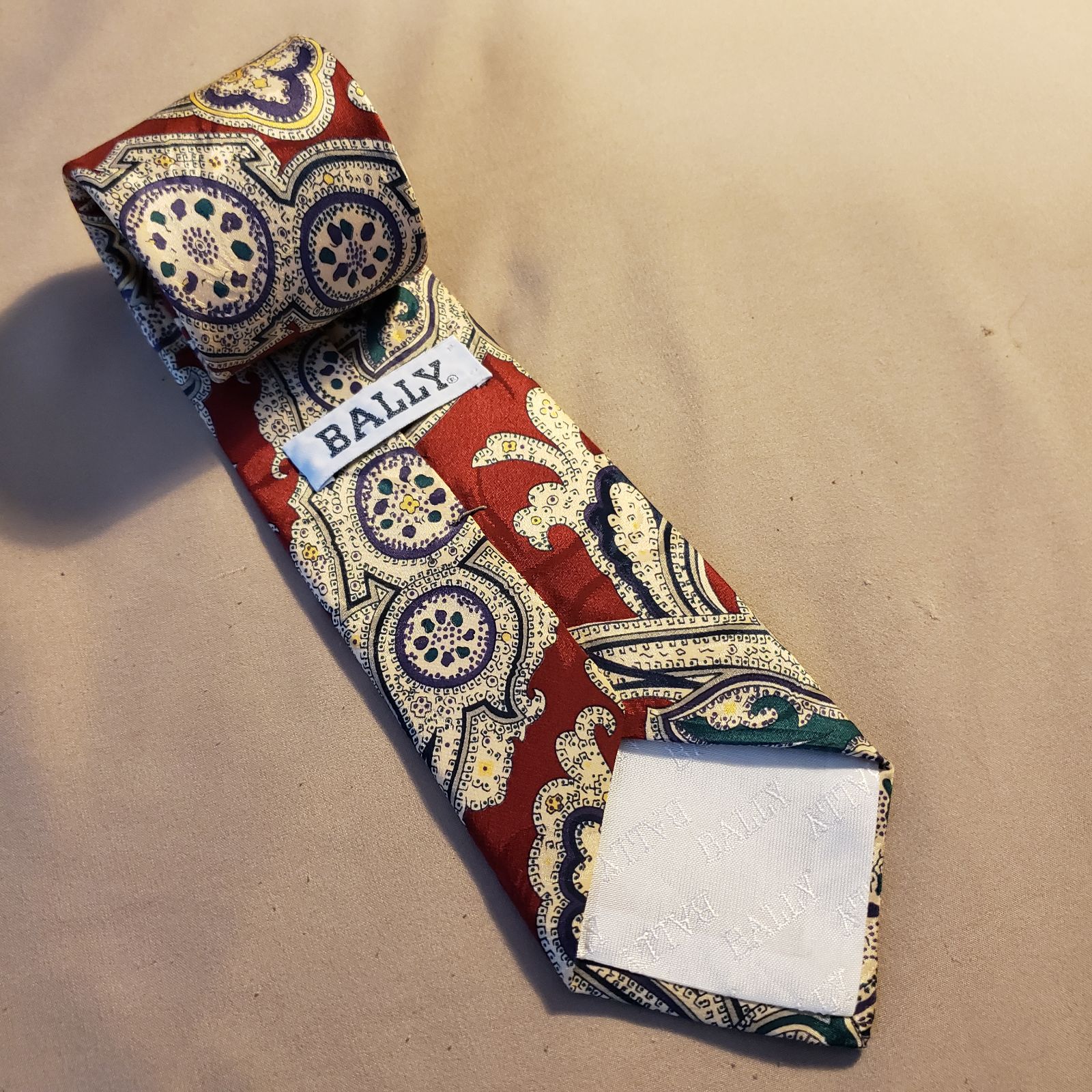BALLY 100% silk hand wovan in Italy tie