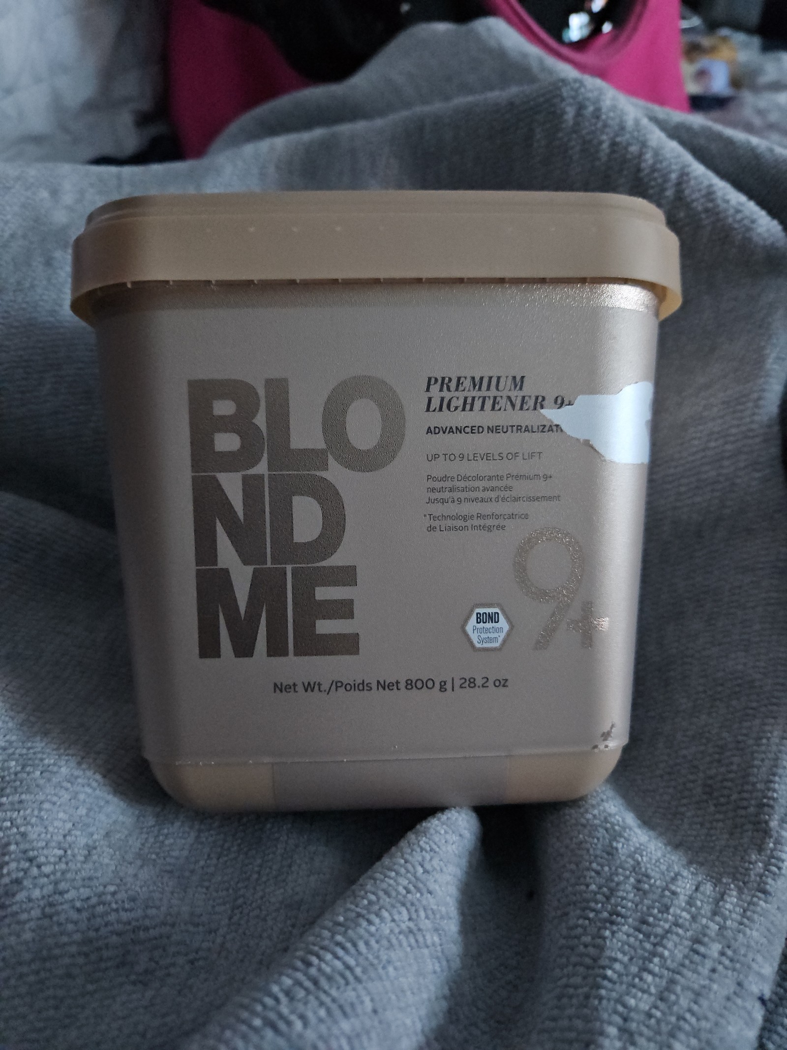 Schwarzkopf BlondMe Bond Enforcing Premium Lightener 9+ Bleach Dust-Free Powder