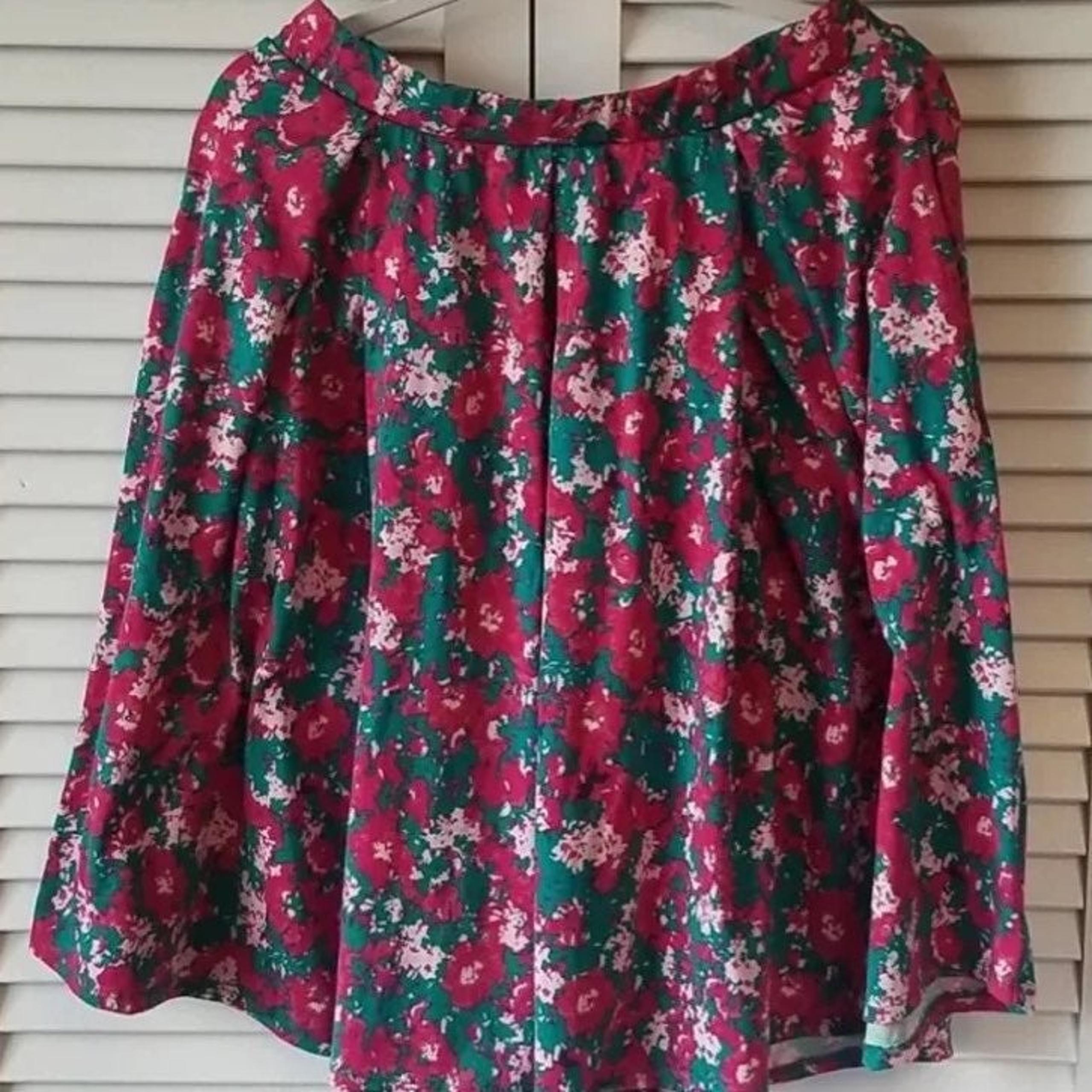 LuLaRoe Madison Full Skirt, Size Large