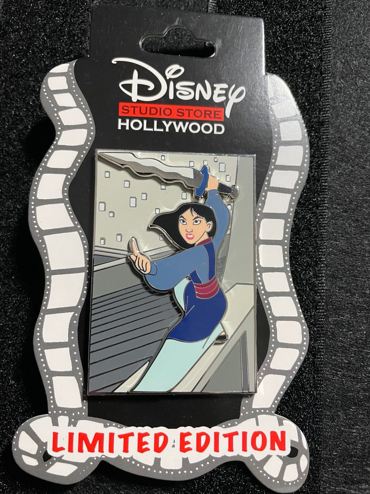 DSSH Disney Heroines Fight Back Mulan LE 300 Pin DSF