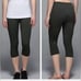 NWOT? Seamlessly Street Crop | Heathered Gator Green (Rich & Dark Green)- Size 2