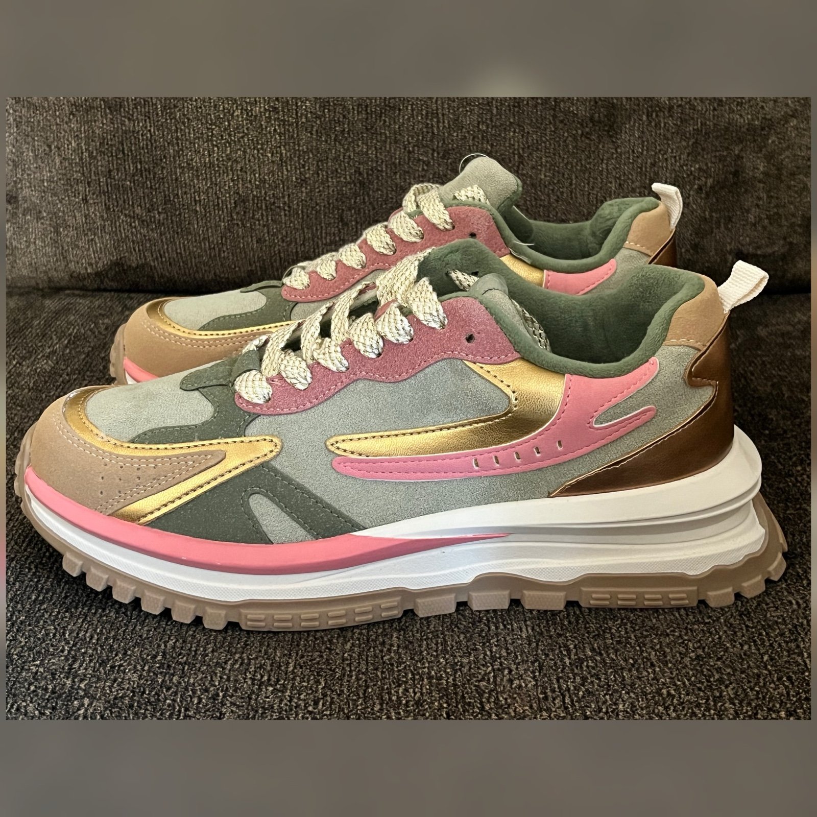 Blowfish Malibu Leo Sneaker Multicolor Shoes Women’s -Size 9.5