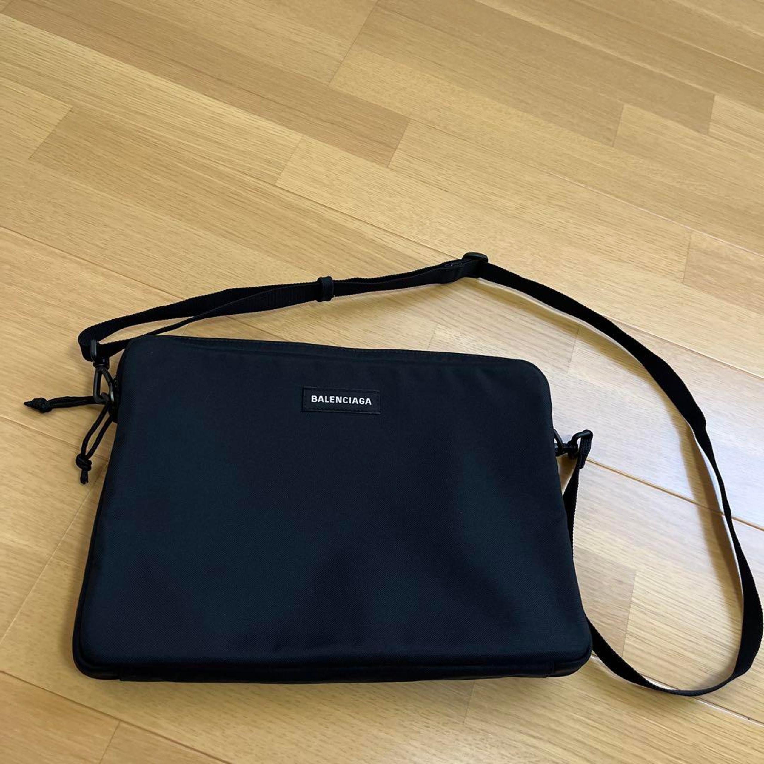 AUTHENTIC BALENCIAGA Nylon Shoulder Bag Black