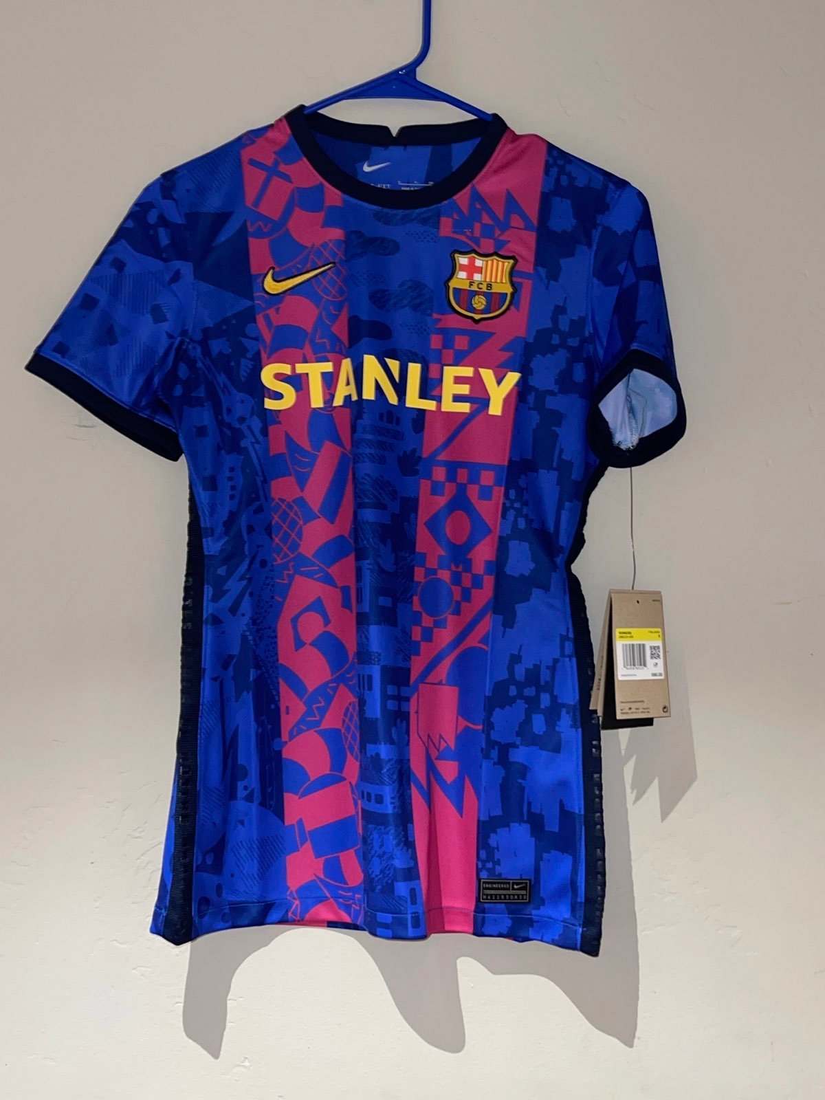 womens tops