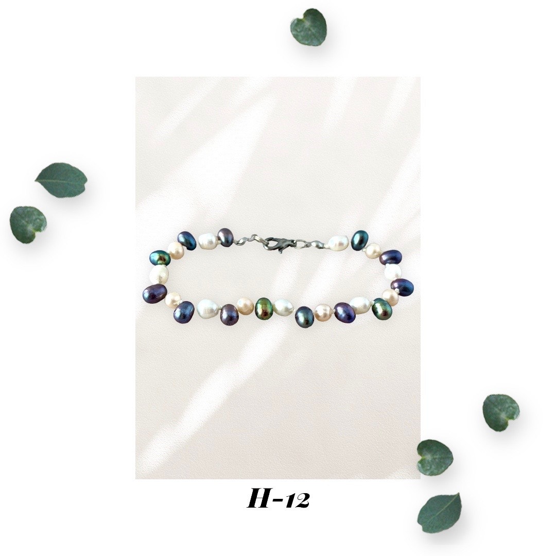 Knotted Freshwater Pearl Bracelet White Peacock and Peach