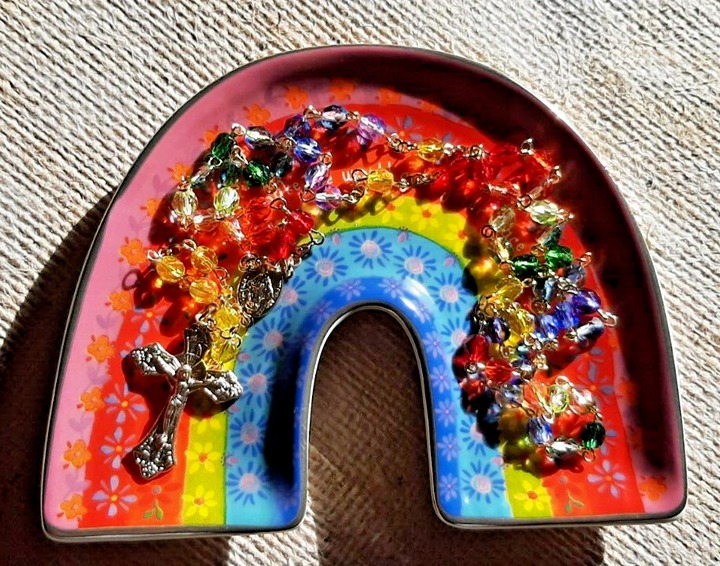 Z La Petit Rainbow Crystal Rosary with Ceramic Rainbow Dish You Make the World
