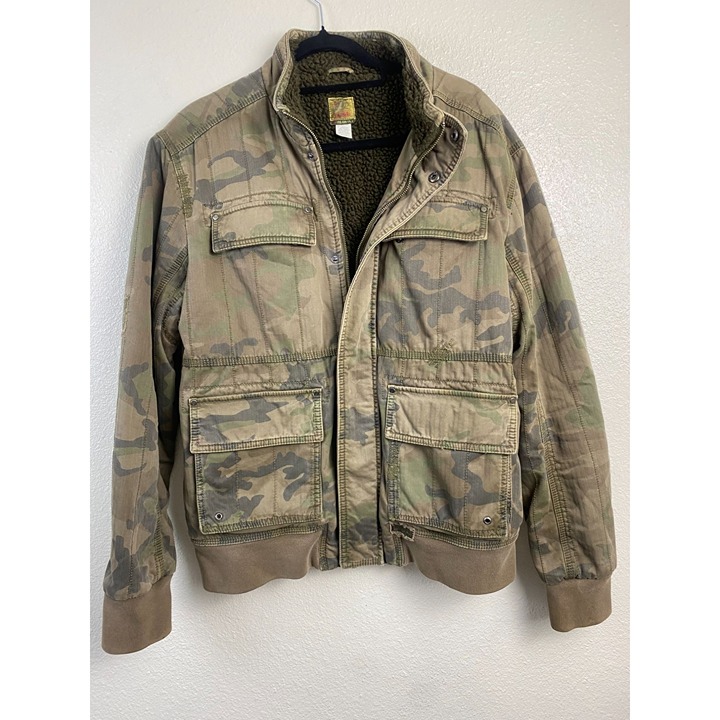 Triple Five Soul Mens Jacket size Large Camo Military Green Sherpa Lined Cozy