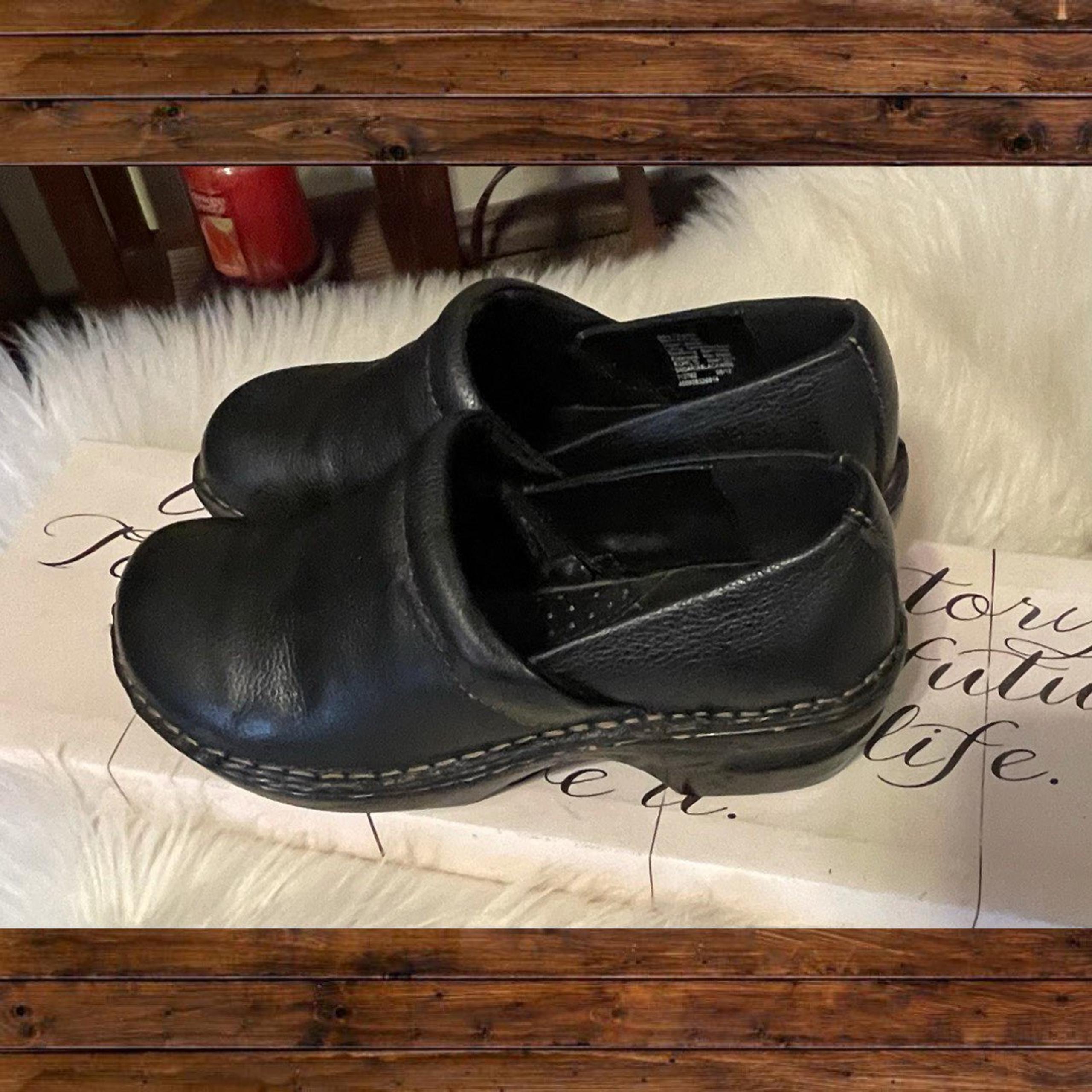 SONOMA SHOES